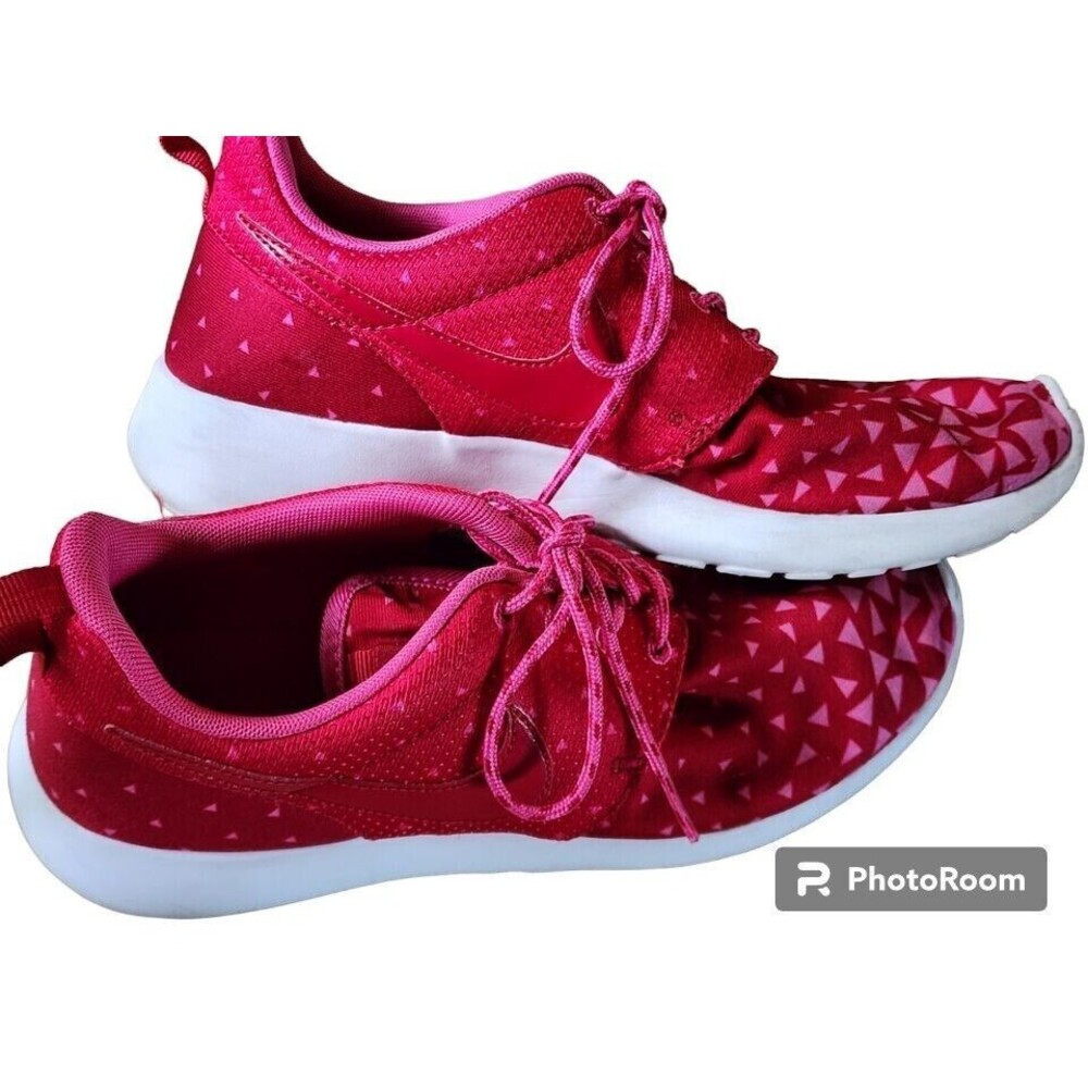 Nike Rosche One Size 6.5Y EU 39 Red/Pink Trainers